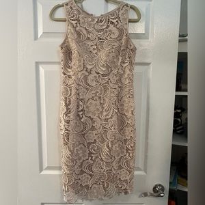 Adrianna Pappel size 6 gold/champaign embroidered cocktail dress